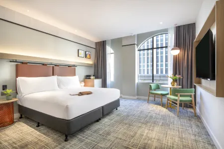 Holiday Inn Melbourne Bourke Street Mall by IHG Отели рядом с достопримечательностью «White Night Melbourne»