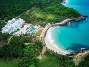 Orson Hotel & Resort Con Dao