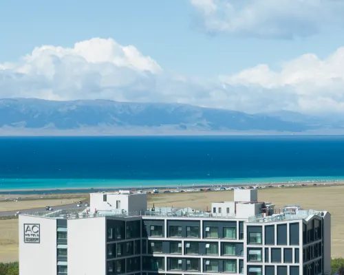 AC Hotel by Marriott Xinjiang Sayram Lake Hotéis em Bole