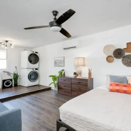 5/2 (two kings), fireplace, hot tub, firepit
