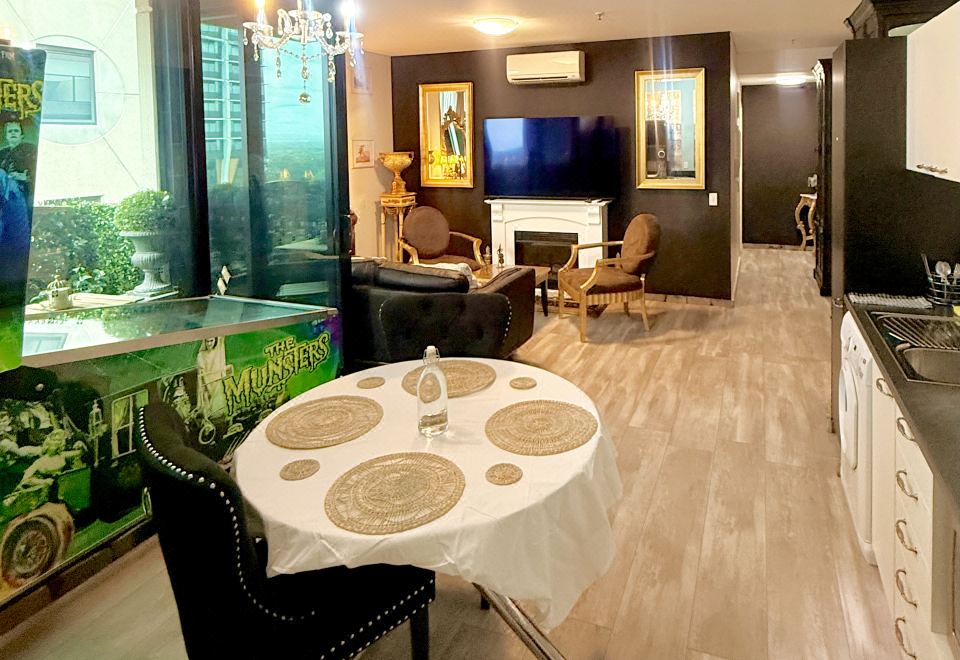 Maison at Synagogue Place 발코니