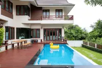 Premium Villa Baan Kinlom Chomlay - New