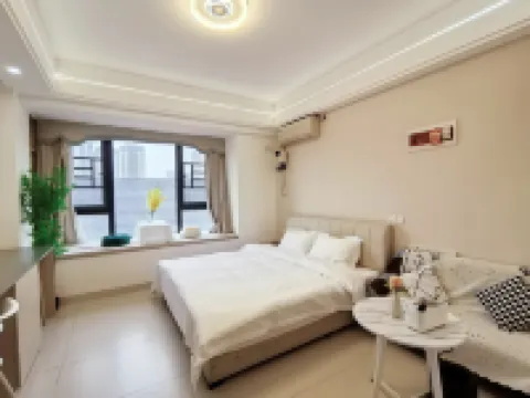 Yiduo Light Luxury Apartment (Linghu Wanda)
