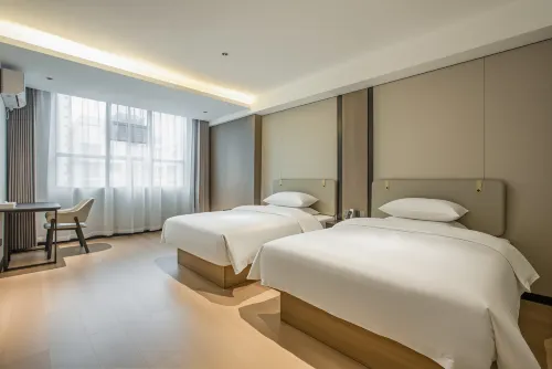Clouds Seasons Hotel (Hezhou University West Campus Branch) - Pet friendly