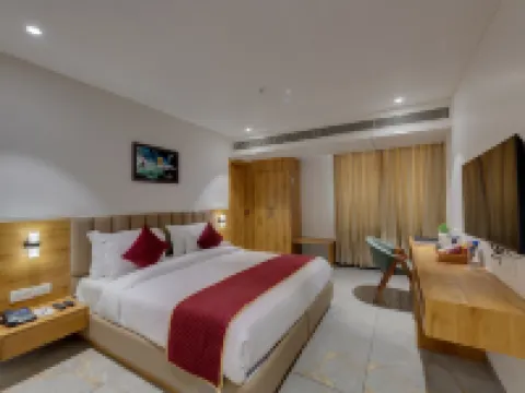 Comfort Inn Sapphire Chandkheda, Ahmedabad Hotels near Nirma University