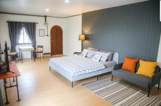 Sleep Sleep Suanphak Hotels near Taling Chan