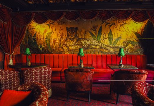 원더 부다페스트 대표 이미지