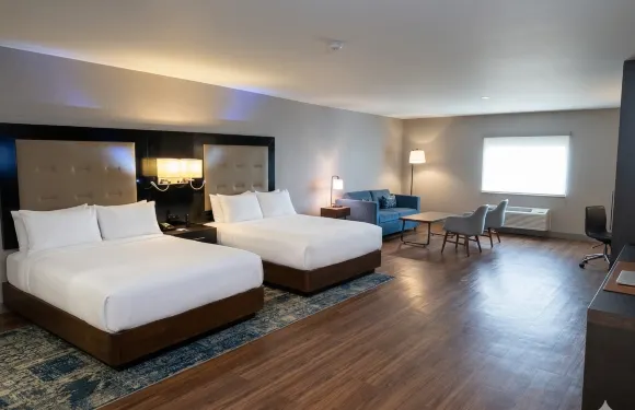 福朋喜來登巖泉酒店