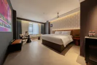 Chenfeng Designer Hotel (Honggutan Wanda Plaza Branch) - 신규