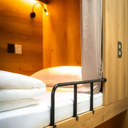 GUSTI Backpackers Hostel Singapore Отели рядом с достопримечательностью «Станция метро HarbourFront»