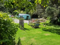 Dickson Holiday Park Hotels in Thames