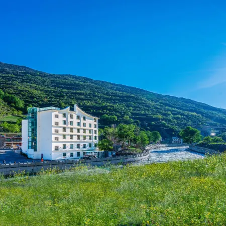 Holy Holiday Hotel