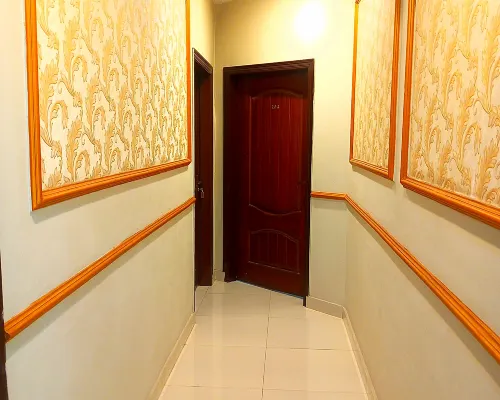 GOLDEN ONE HOTEL Hotels in Lahore