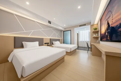 Luliang Xinyue Holiday Hotel