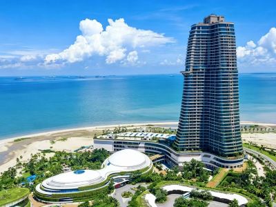 Forest City Sunrise Zencity Seaview House(Carnelian Tower 1 infinity pool)
