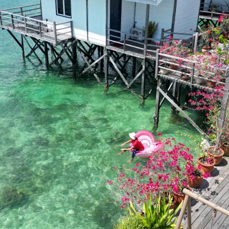 WB Shun Shun Water Bungalows
