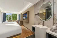 Weijing Lizhi Hotel (Zhangye Dafo Temple Drum Tower)