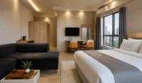 Junhao Luxury Hotel