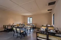 Floral Hotel·Mingye Qiulu Holiday Hotel (North Gate Transfer Center, Lushan Scenic Area) - sarapan