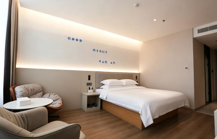Dingbian Shengtang Hotel
