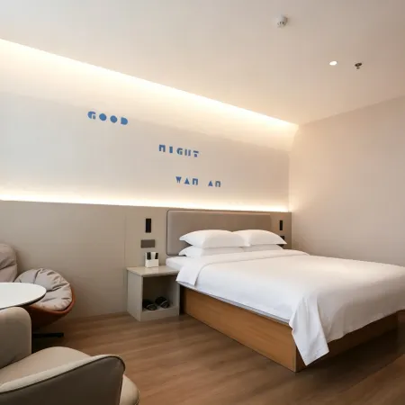 Dingbian Shengtang Hotel