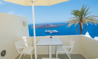 Pantelia Suites