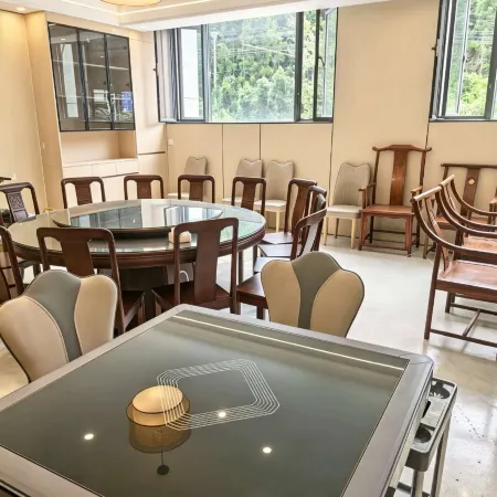 Yunqi Homestay Hotel