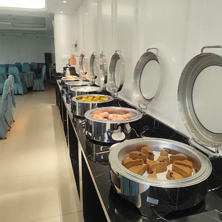 Fuyuan Business Hotel