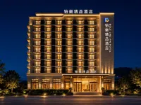 Bole Hotel, Otres Beach, Koh Rongl (Koh Rong · Ochheuteal Beach, Sihanoukville) Hotels near Wat Krom