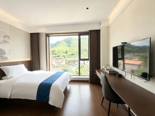 Guihe Boutique Homestay - parking