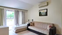 Konfor Suite Otel - Bergblick