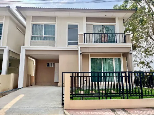 House in Nonthaburi close to Bangkok - ที่มีที่จอดรถ