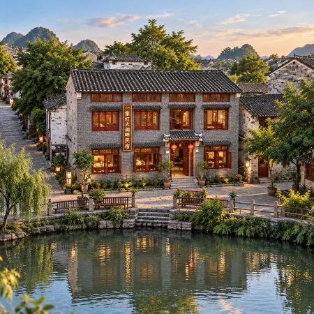 Yijia Denghuo Lakeside Boutique Hotel