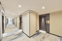 Sishi Yueju Hotel (Huangguoshu Avenue Anshun People's Hospital) - parking