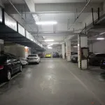 Vienna Hotel - parkir