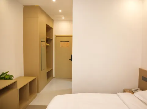Lanting Convenience Hotel