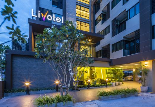 4. 리보텔 호텔 카..