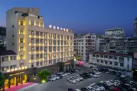 New World Hotel
