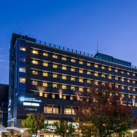 Hotel Sanraku Yamashina Kyoto Отели рядом с достопримечательностью «Буддийский храм Кадзю-дзи»
