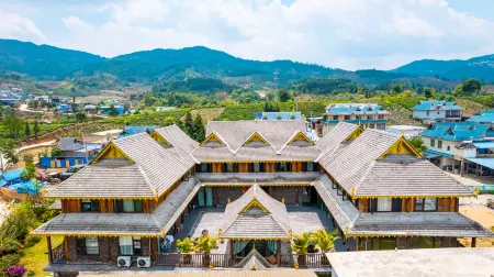 SHUNIAN COURTYARD Отели в г. Менхай