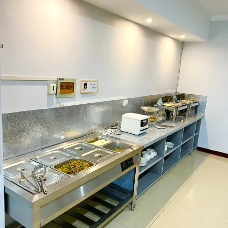 Yuanping Jiujiu Preferred Hotel