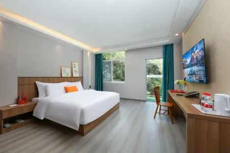 Yibo International Hotel Отели рядом с достопримечательностью «Hekou Town»