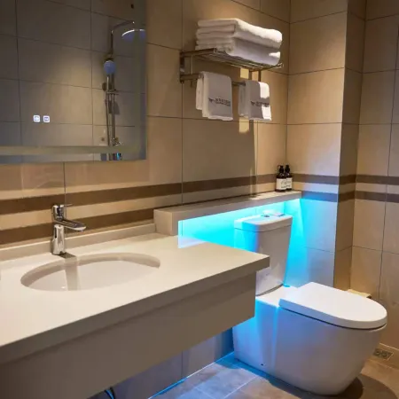 Wuchang Grey Whale E-sports Hotel
