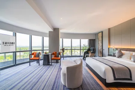 Yuhu Peninsula Hotel (Yuhuan Wanda Plaza Convention and Exhibition Center) Отели в г. Юйхуань