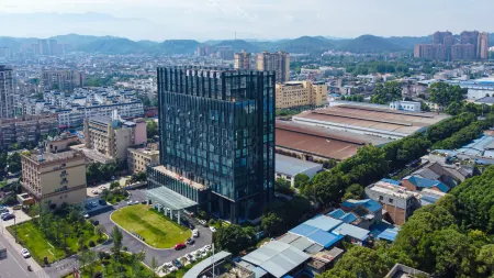 Mantiniya Hotel Отели рядом с достопримечательностью «Museum Cluster Jianchuan»