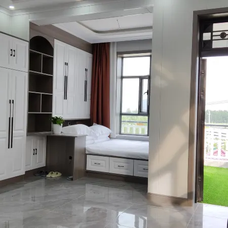 Xiangxieli Courtyard Homestay