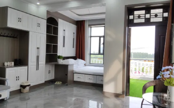 Xiangxieli Courtyard Homestay