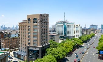 Lavande Hotel (Nanchang Bayi Square) - Housity