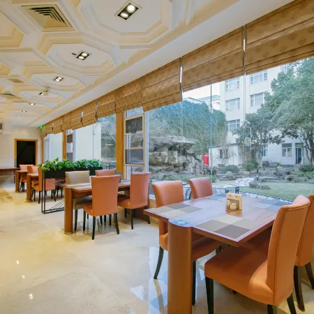 NEW OVERSEAS CHINESE HOTEL