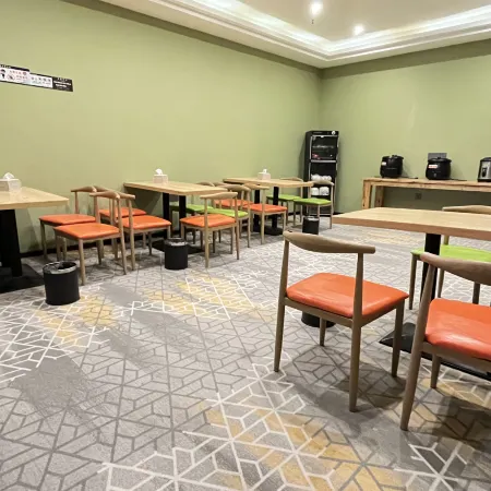 Yuexin Hotel (Lingshui Hongfan)